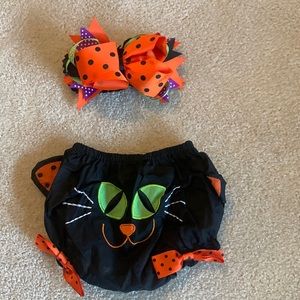 Halloween bow with matching daiper cover.